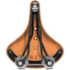 BROOKS ENGLAND Brooks B67 Short Bend Leather Saddle - Honey 11 BROOKS ENGLAND Brooks B67 Short Bend Leather Saddle - Honey -Crankbrothers Verkoop brooks b67 short bend leather saddle honey 4 1327512